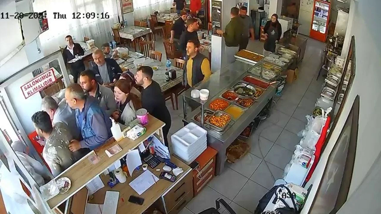 Osmaniye’de Deprem Anında Lokantadaki Panik Anları