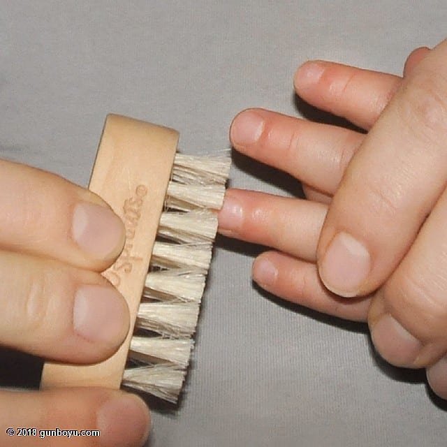 Tırnaklarınızın Altındaki Kirin Temizlenmesi Yöntemleri Tırnaklarınızın Altındaki Kirin Temizlenmesi Yöntemleri