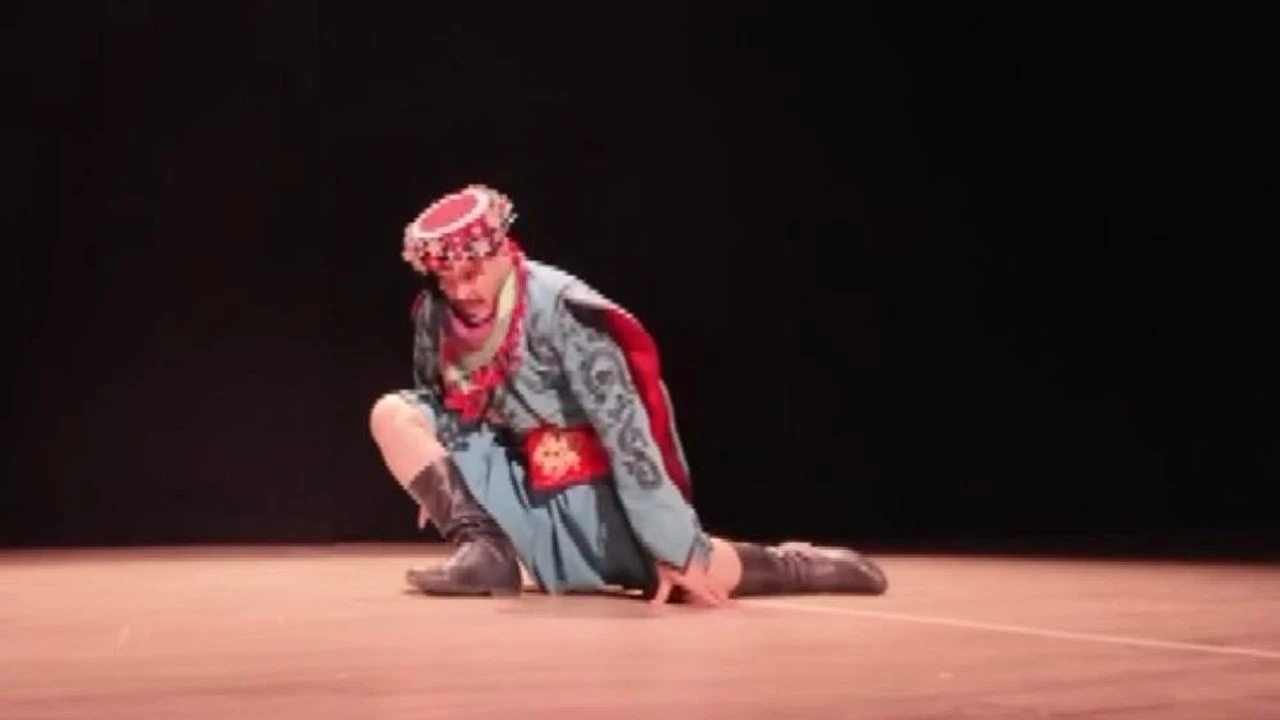 Zeybek Oynarken Çapraz Bağları Kopan Dansçı Hastaneye…