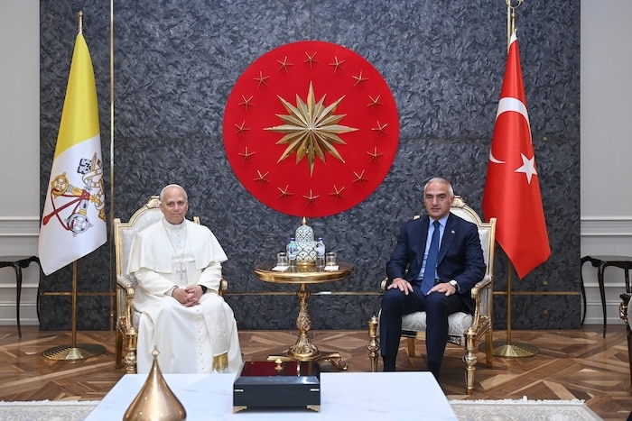 Papa 14. Leo Türkiye’den Ayrıldı